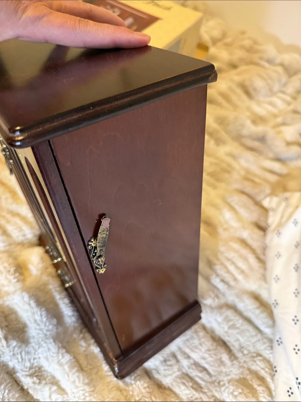 Mahogany Finish Jewelry Chest